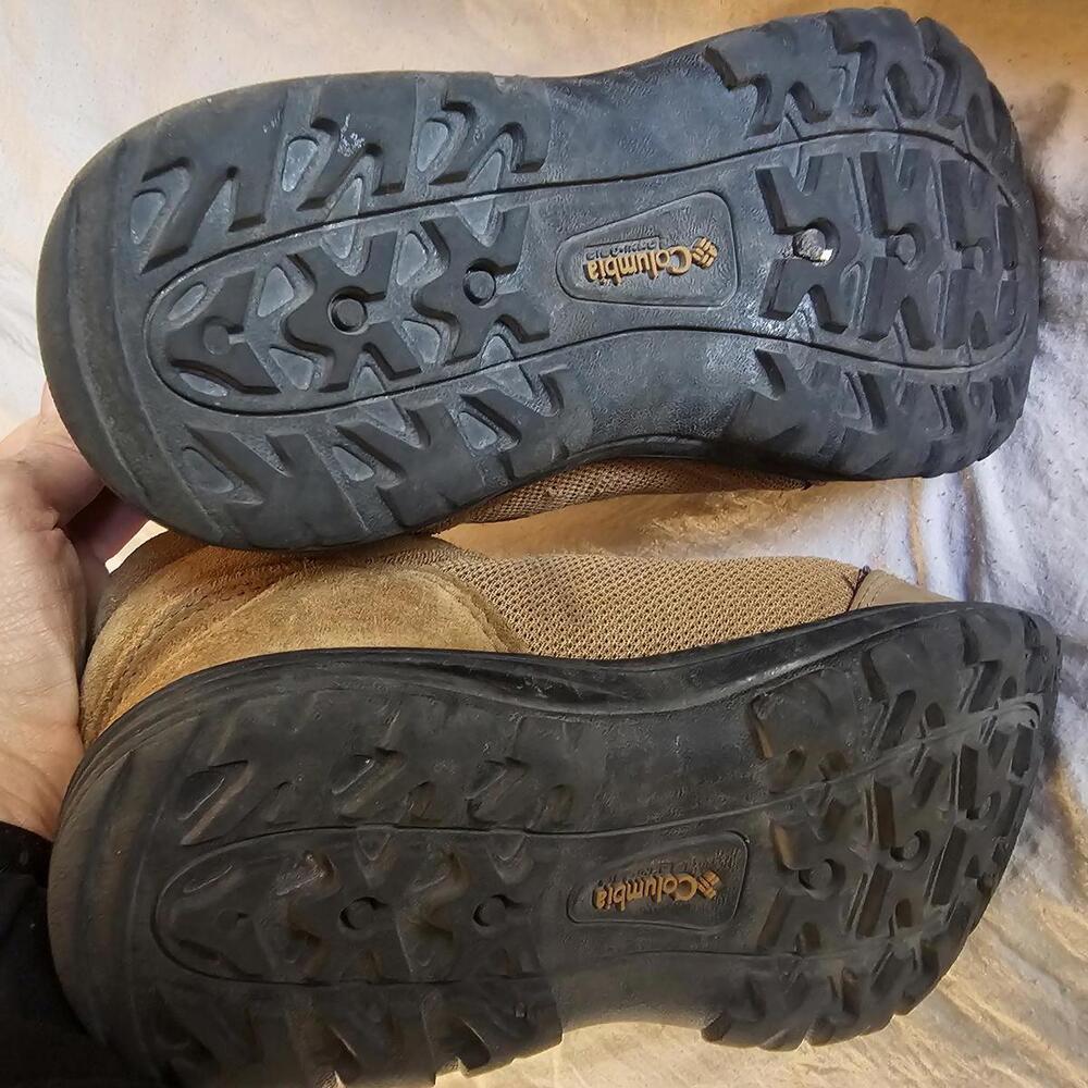 Columbia Brown Hiking Shoes - Picture 3 of 4